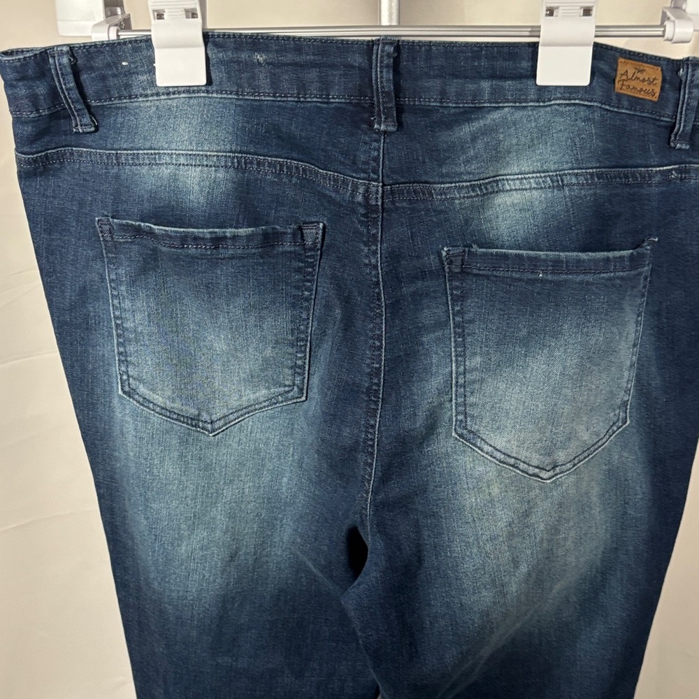 Almost Famous jeans style rbsxpa385-jd Distressed Blue Sz 18Jeans - Picture 7 of 8